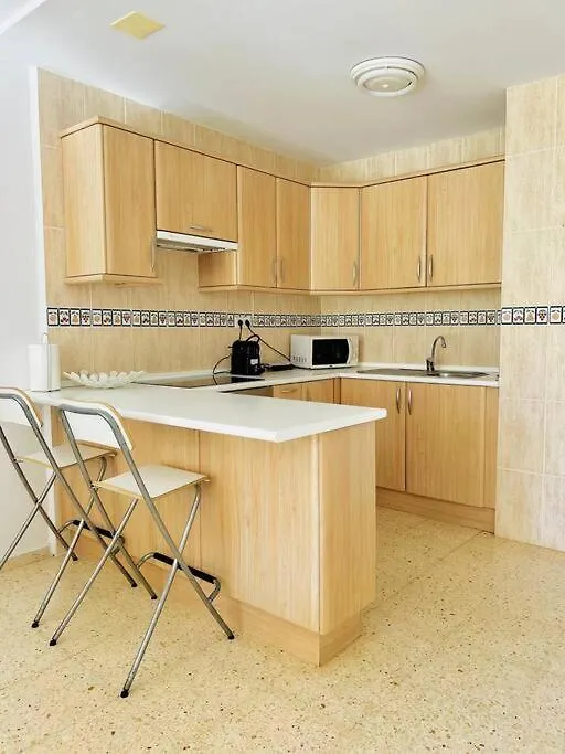 Serene 1-Br Retreat,Private Garden, Callao Salvaje 0*,