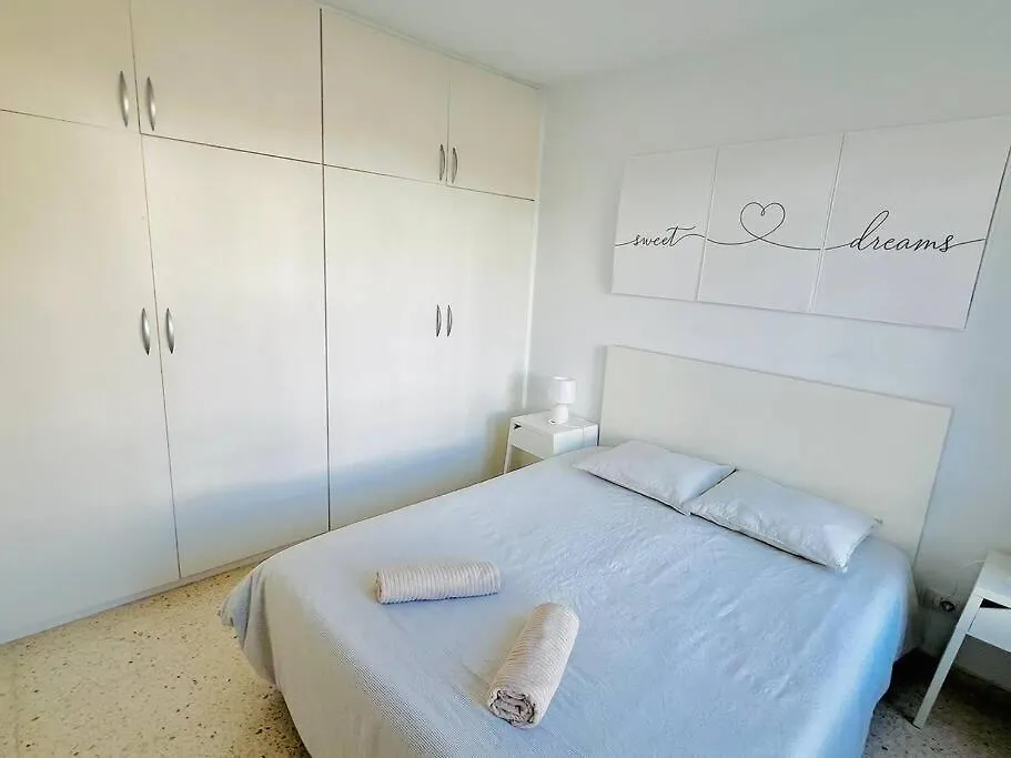 Serene 1-Br Retreat,Private Garden, Callao Salvaje Apartment